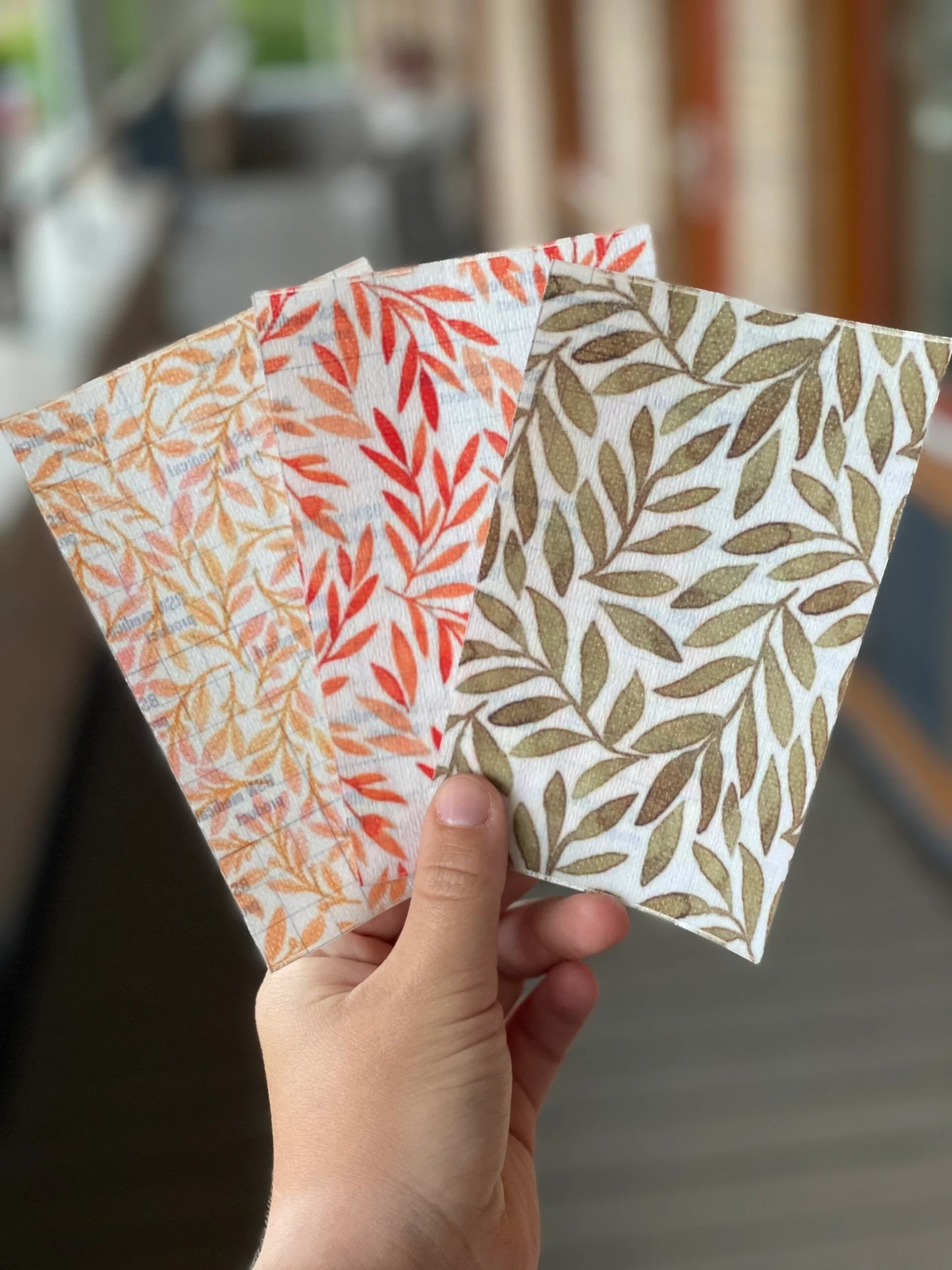 Sonde pleister, herfstbladeren rood.